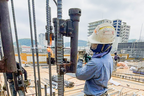 柱筋のガス圧接